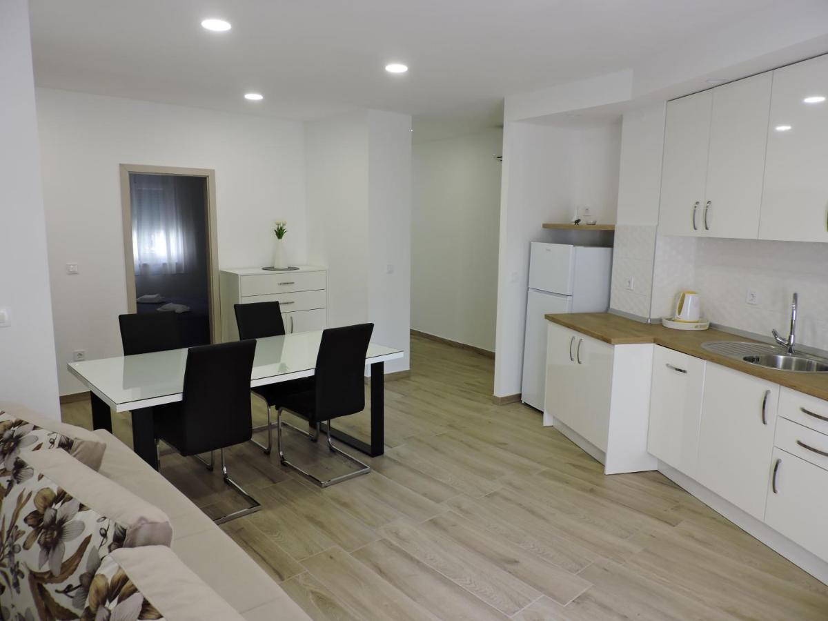 Apartments Lidus Makarska Exterior photo